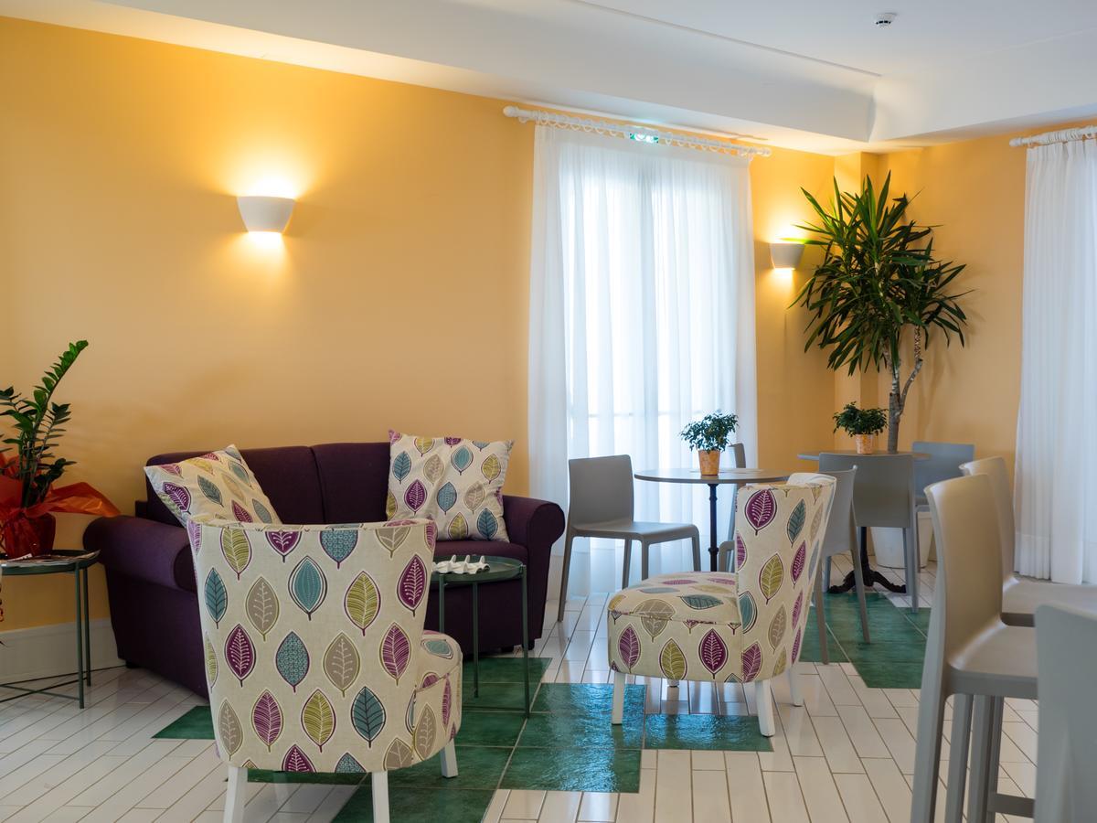 Hotel Danieli ปอซซัลโล ภายนอก รูปภาพ