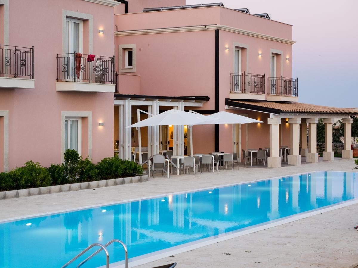 Hotel Danieli ปอซซัลโล ภายนอก รูปภาพ